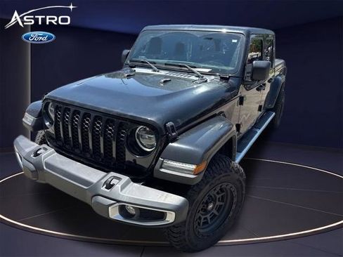 Used 2022 Jeep Gladiator Sport AWD/4WD image 1