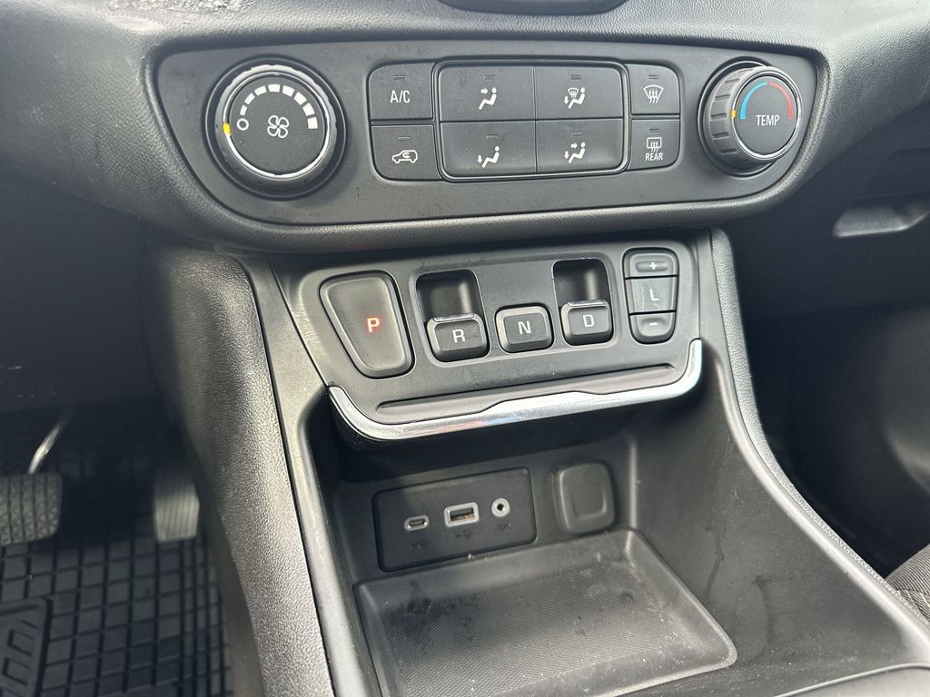 Certified 2018 GMC Terrain SLE FWD image 16