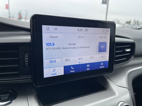 Certified 2022 Ford Explorer XLT w/ Class IV Trailer Tow Package image 19