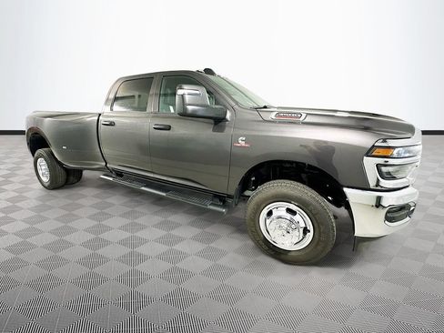 New 2026 RAM 3500 Tradesman AWD/4WD image 3