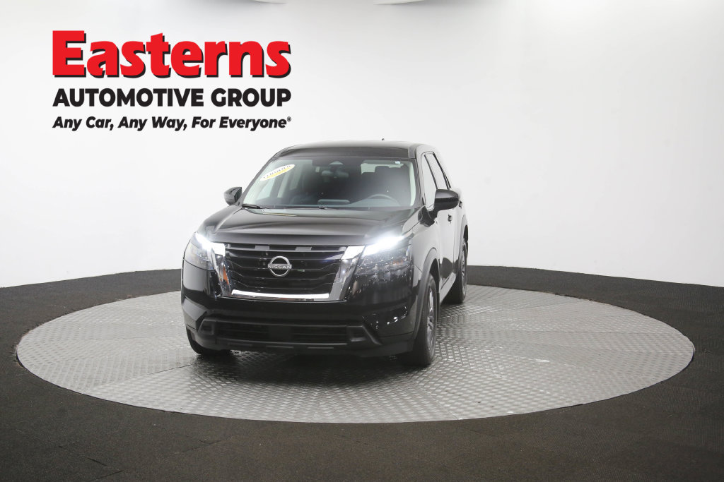 Used 2023 Nissan Pathfinder S AWD/4WD image 56