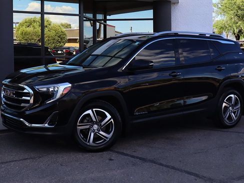 Used 2020 GMC Terrain SLT w/ Preferred Package FWD image 3