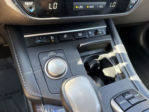 Used 2016 Lexus ES 350 FWD image 54