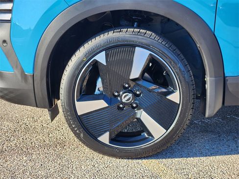 New 2026 Nissan Kicks SR w/ Cold Weather Package image 8