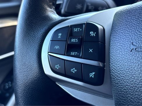 Used 2023 Ford Explorer XLT w/ Equipment Group 202A image 14