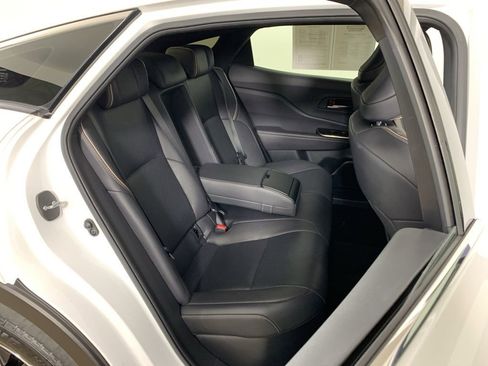 Used 2024 Toyota Crown Limited image 36