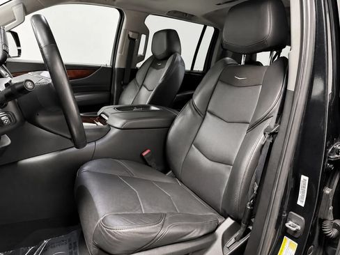 Used 2019 Cadillac Escalade ESV Premium Luxury AWD/4WD image 13