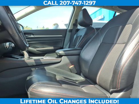 Used 2024 Nissan Altima 2.5 SR FWD image 13