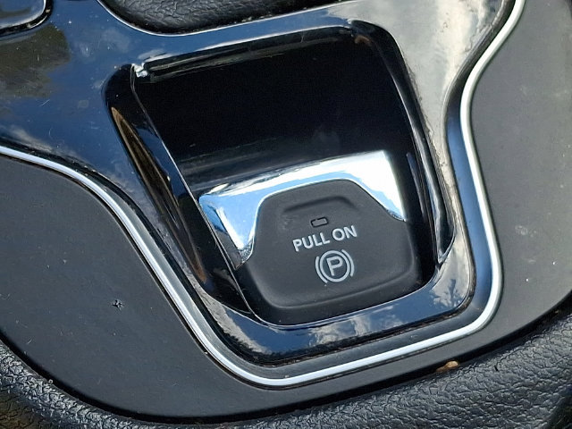 Used 2020 Jeep Cherokee Limited AWD/4WD image 28