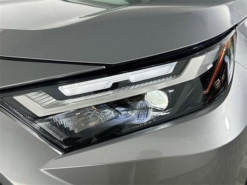 Used 2022 Toyota RAV4 XLE image 30
