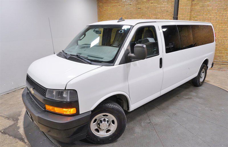 Used 2019 Chevrolet Express 3500 LS RWD image 2
