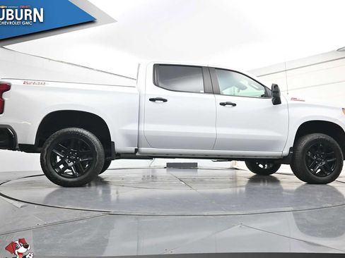 Used 2025 Chevrolet Silverado 1500 LT Trail Boss AWD/4WD image 25