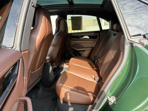 New 2026 Porsche Macan 4 Electric image 14