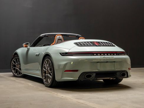 Used 2026 Porsche 911 Carrera 4S AWD/4WD image 4