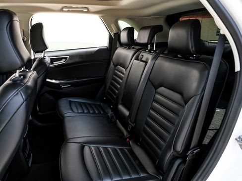 Used 2024 Ford Edge SEL w/ Convenience Package image 39