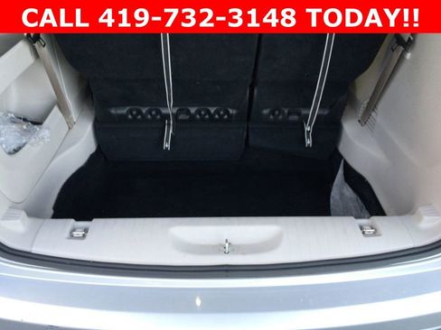 Used 2024 Chrysler Pacifica Touring-L image 7