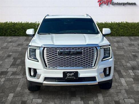 Used 2023 GMC Yukon XL Denali image 5