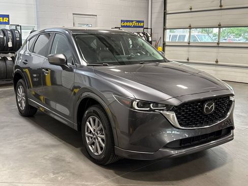 Certified 2024 MAZDA CX-5 AWD 2.5 S w/ Preferred Package image 3