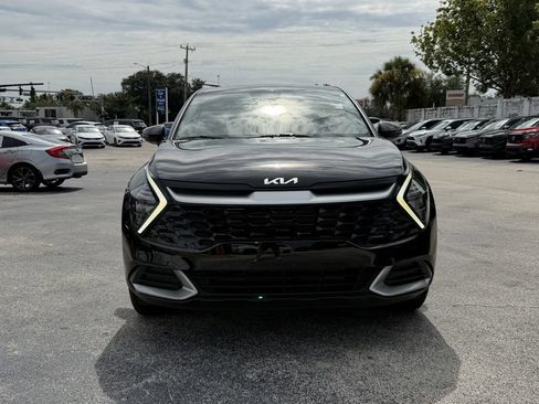 Used 2023 Kia Sportage EX FWD image 3