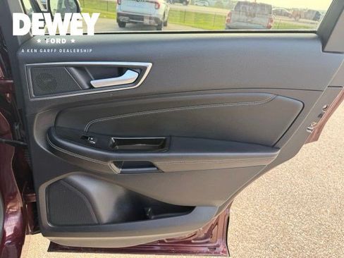 Used 2020 Ford Edge Titanium w/ Equipment Group 301A AWD/4WD image 34
