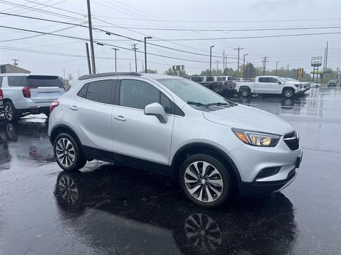 Used 2022 Buick Encore Preferred w/ Safety Package AWD/4WD image 2