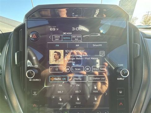 New 2025 Subaru Crosstrek 2.5i Limited w/ Crosstrek Mirror Package image 16