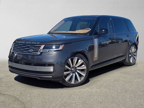 Used 2023 Land Rover Range Rover SV AWD/4WD image 1