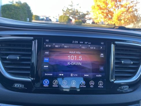 Used 2017 Chrysler Pacifica Touring-L Plus w/ Advanced Safetytec Group image 13