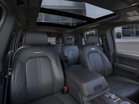 New 2024 Ford Expedition Platinum image 10