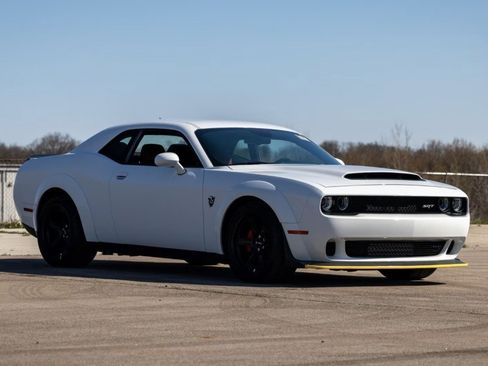 Used 2018 Dodge Challenger SRT Demon RWD image 2