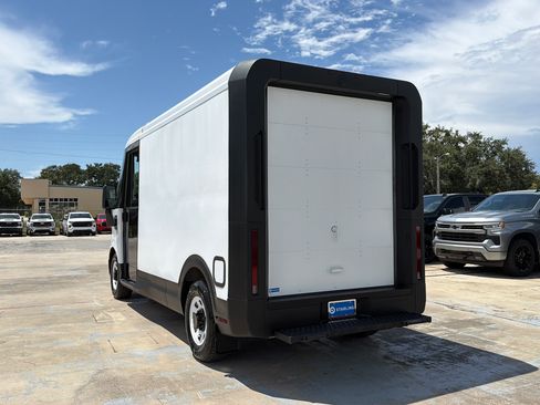 Used 2024 Chevrolet Brightdrop 400 w/ Commercial Equipment Package AWD/4WD image 6