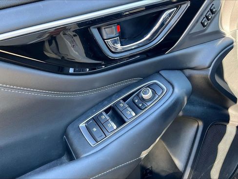 Used 2020 Subaru Outback Limited image 31