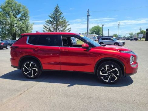 Used 2022 Mitsubishi Outlander ES FWD image 5