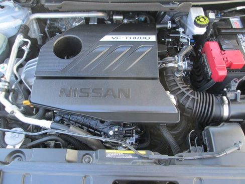 Used 2025 Nissan Rogue SV AWD/4WD image 24