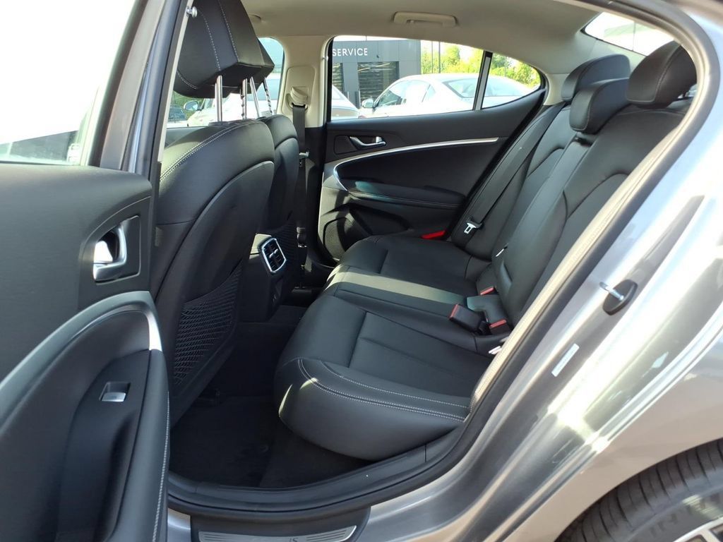 Used 2026 Genesis G70 2.5T RWD image 10