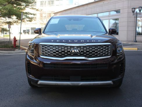 Used 2020 Kia Telluride LX image 3