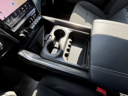 New 2026 RAM 1500 4x4 Crew Cab image 27