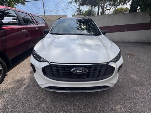 Used 2023 Ford Escape ST-Line w/ Tech Pack #1 FWD image 7
