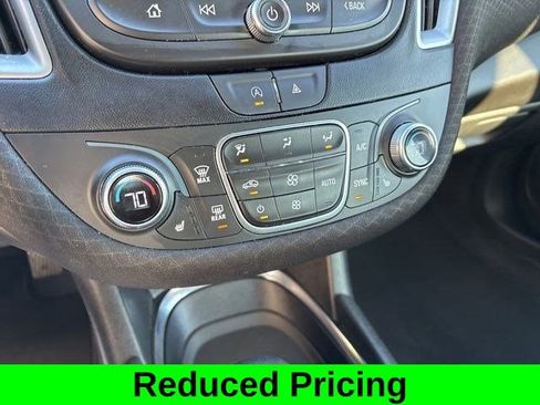 Used 2024 Chevrolet Malibu LT image 24