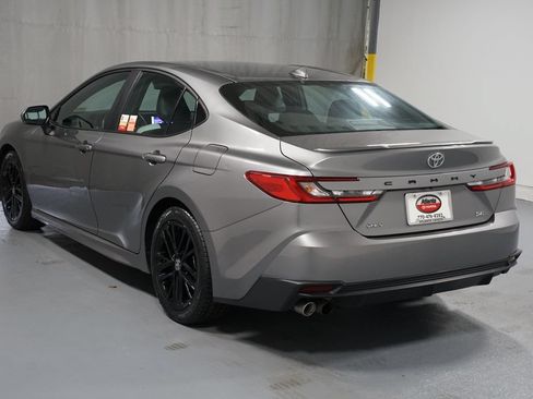 Used 2025 Toyota Camry SE FWD image 6