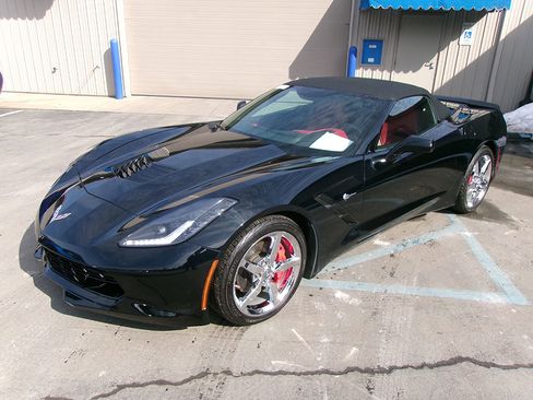 Used 2014 Chevrolet Corvette Stingray Convertible w/ 3LT Preferred Equipment Group RWD image 1