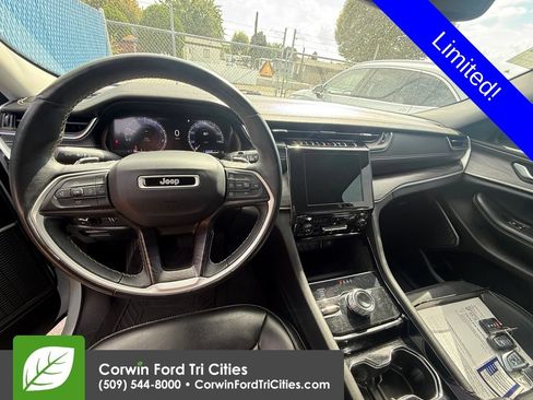 Used 2022 Jeep Grand Cherokee L Limited AWD/4WD image 5