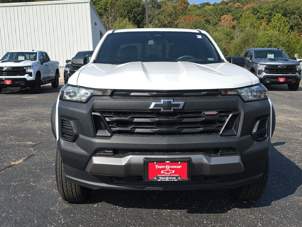Used 2024 Chevrolet Colorado Trail Boss w/ Advanced Trailering Package AWD/4WD image 3