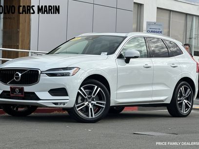 Used 2021 Volvo XC60 T6 Momentum w/ Premium Package