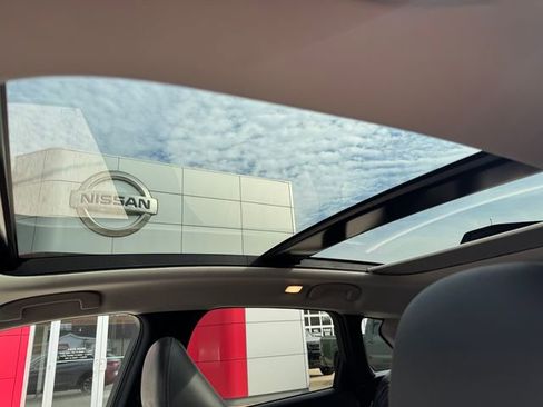 Used 2021 INFINITI QX50 Luxe image 2