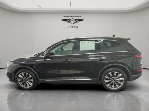 Used 2022 Lincoln Corsair Reserve w/ Equipment Group 201A AWD/4WD image 2