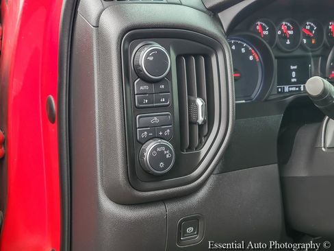 Used 2019 Chevrolet Silverado 1500 Custom Trail Boss w/ Custom Convenience Package AWD/4WD image 15