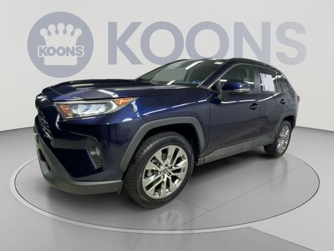 Used 2021 Toyota RAV4 XLE Premium AWD/4WD image 5