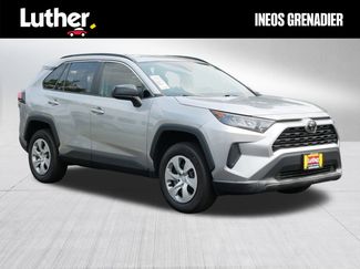 Used 2021 Toyota RAV4 LE image 1