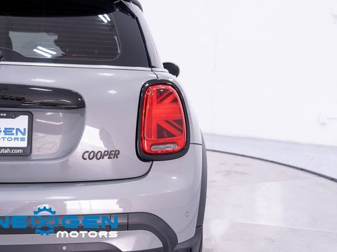 Used 2023 MINI Cooper 2-Door Hardtop image 51